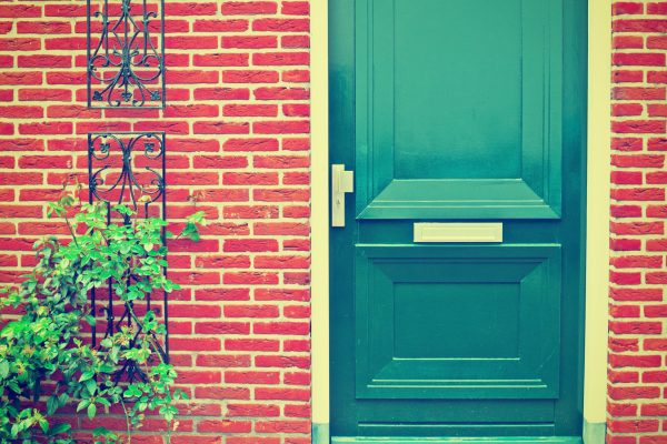 green-door-in-the-dutch-city-instagram-effect-2025-10-10-09-52-22-utc